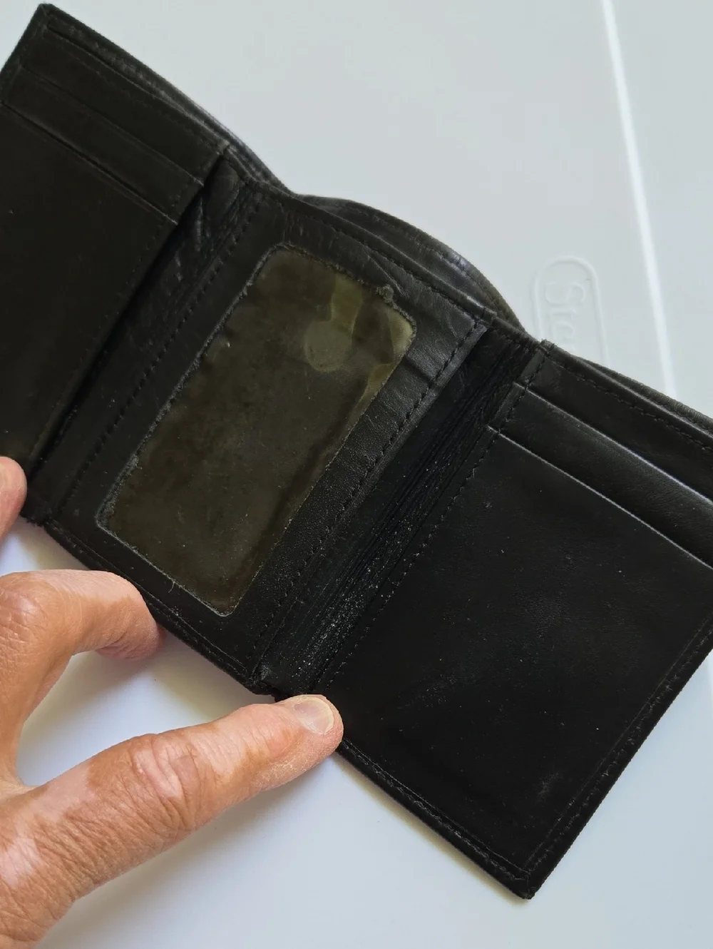 Black CALFSKIN trifold Wallet    (BIN 005)